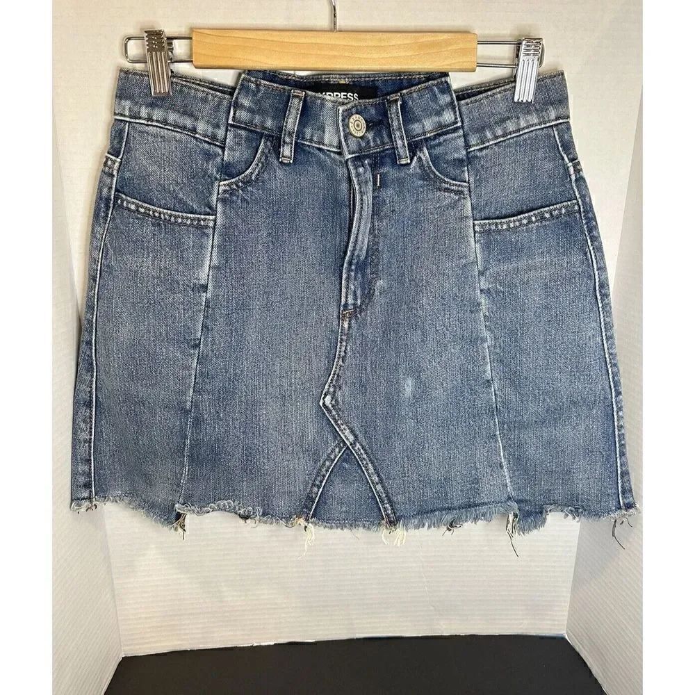 Express Straight Mini Raw Hem Distressed Blue Denim Skirt Size 4